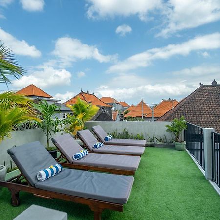 The Breeze Stay And Surf Canggu  Luaran gambar