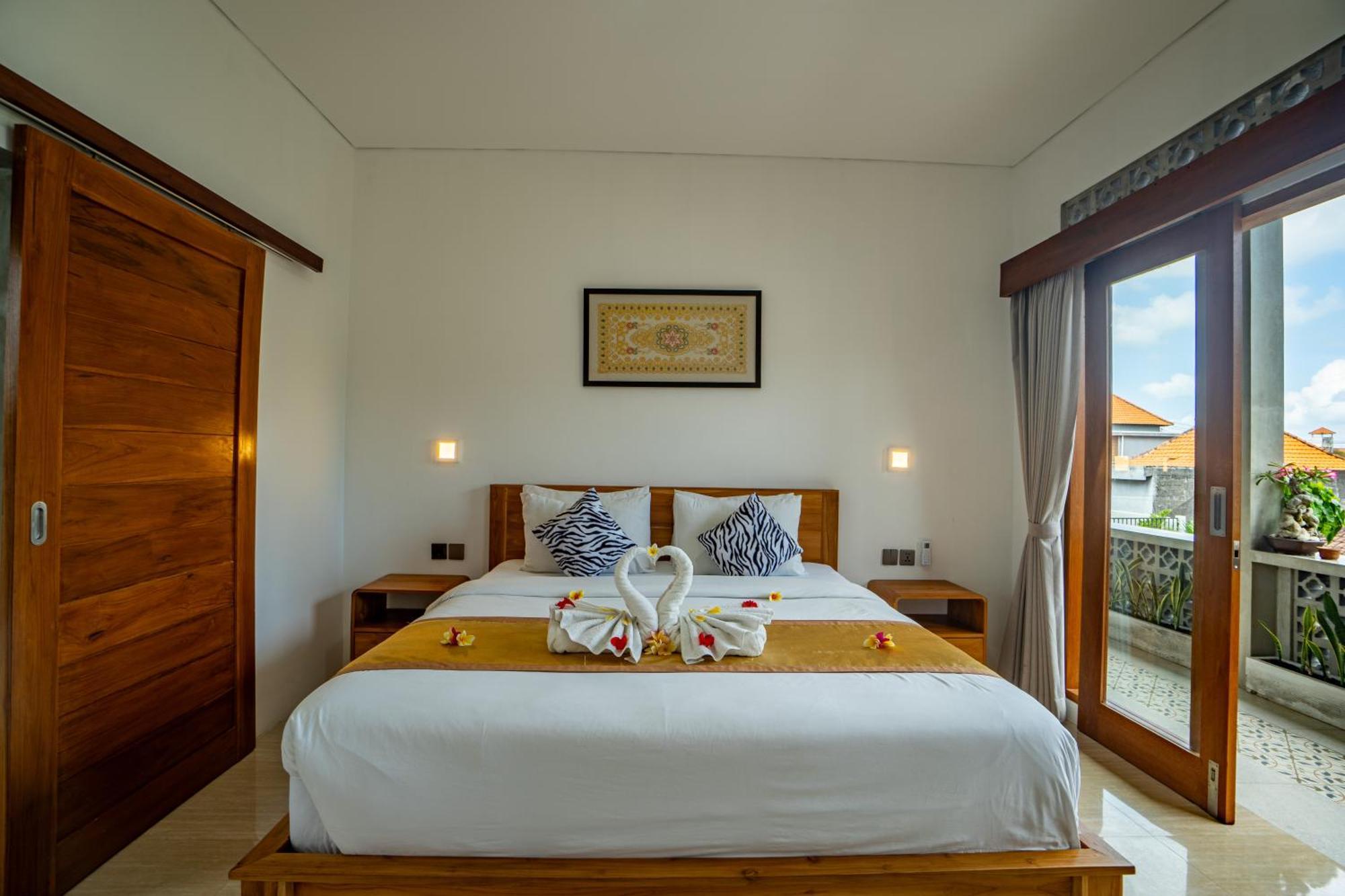 The Breeze Stay And Surf Canggu  Luaran gambar