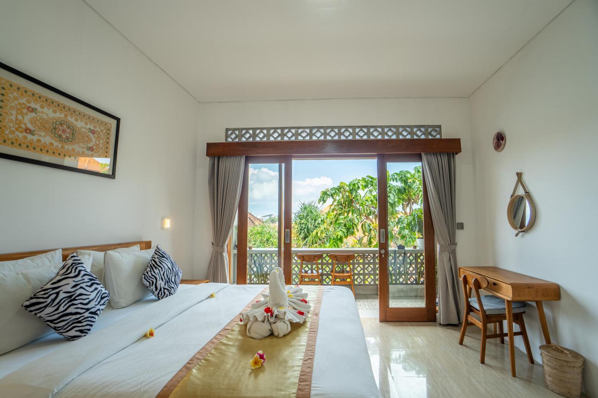 The Breeze Stay And Surf Canggu  Luaran gambar