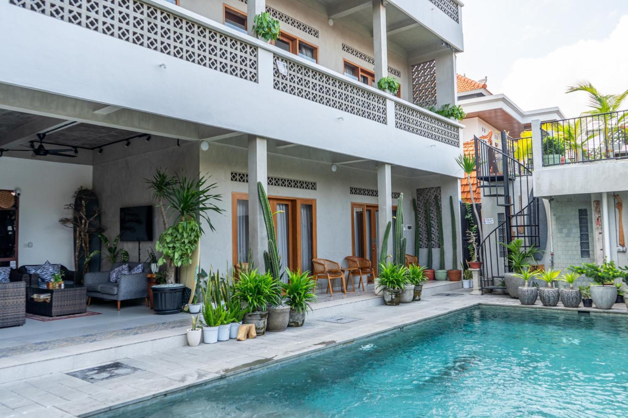 The Breeze Stay And Surf Canggu  Luaran gambar
