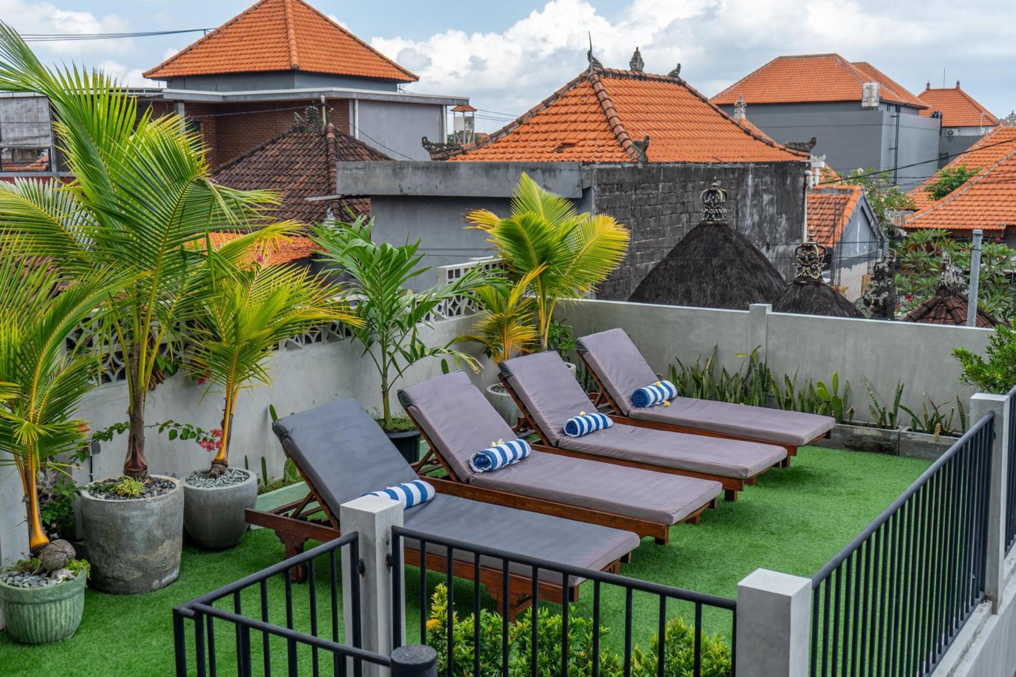 The Breeze Stay And Surf Canggu  Luaran gambar