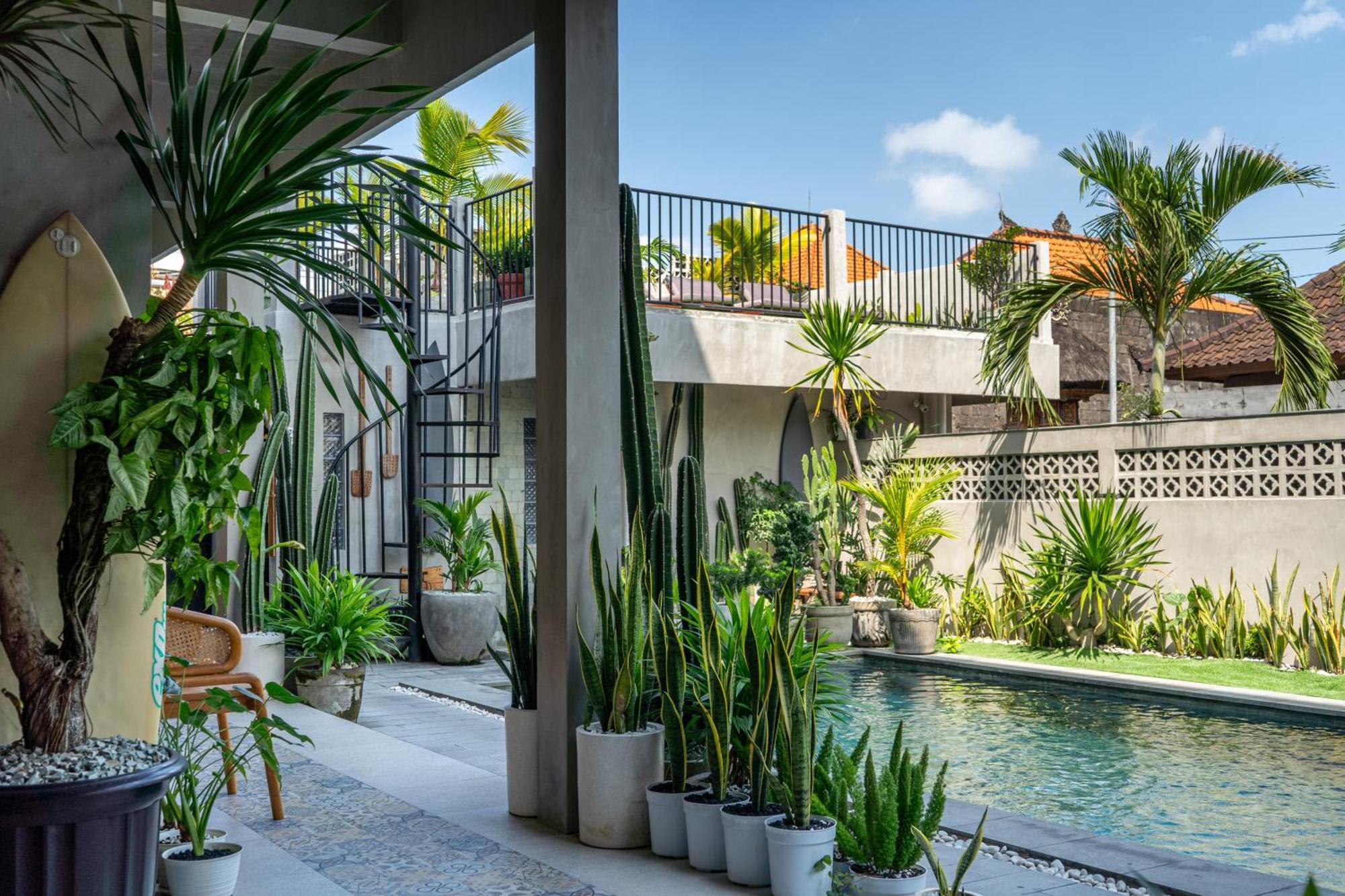The Breeze Stay And Surf Canggu  Luaran gambar