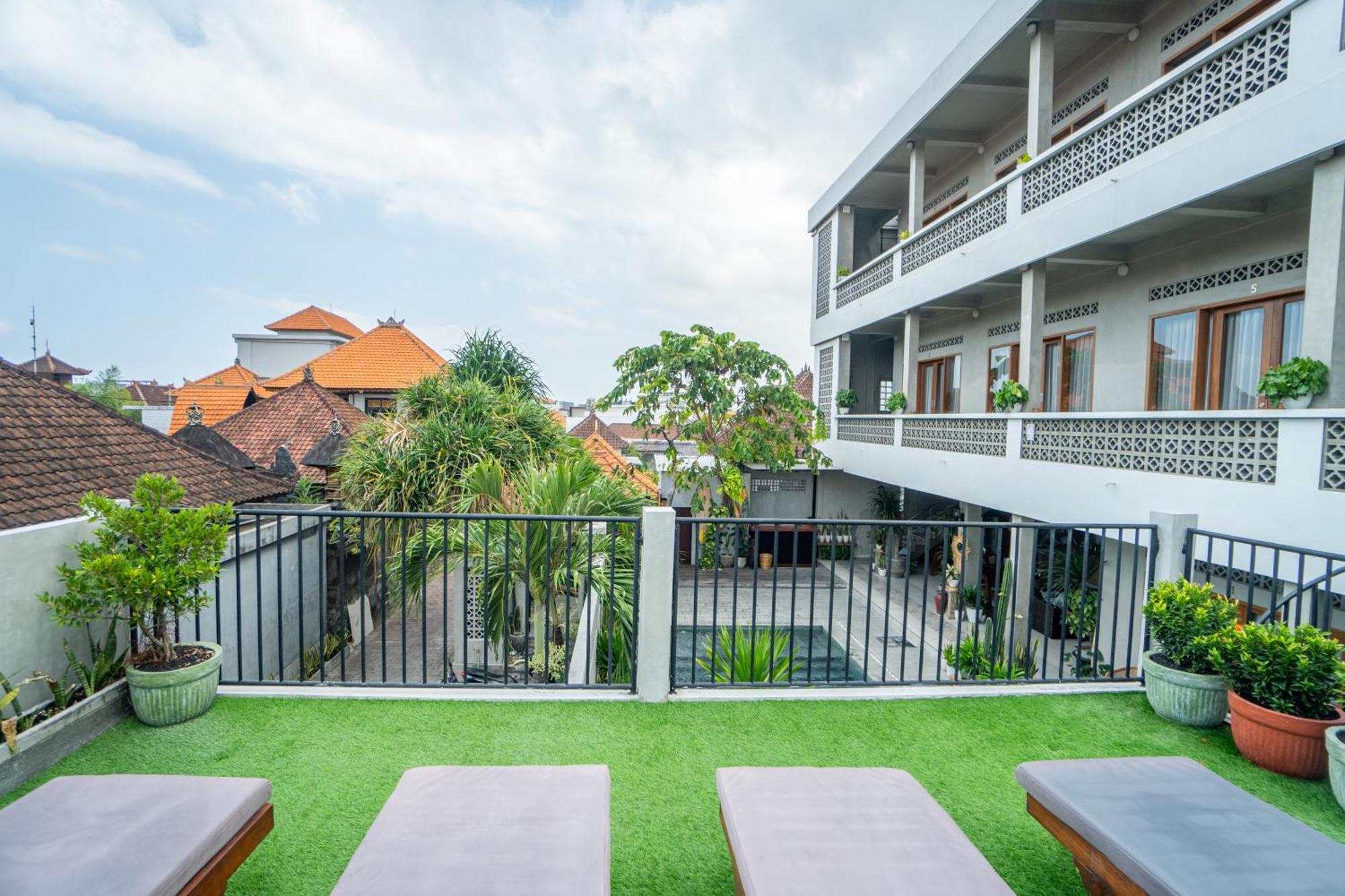 The Breeze Stay And Surf Canggu  Luaran gambar