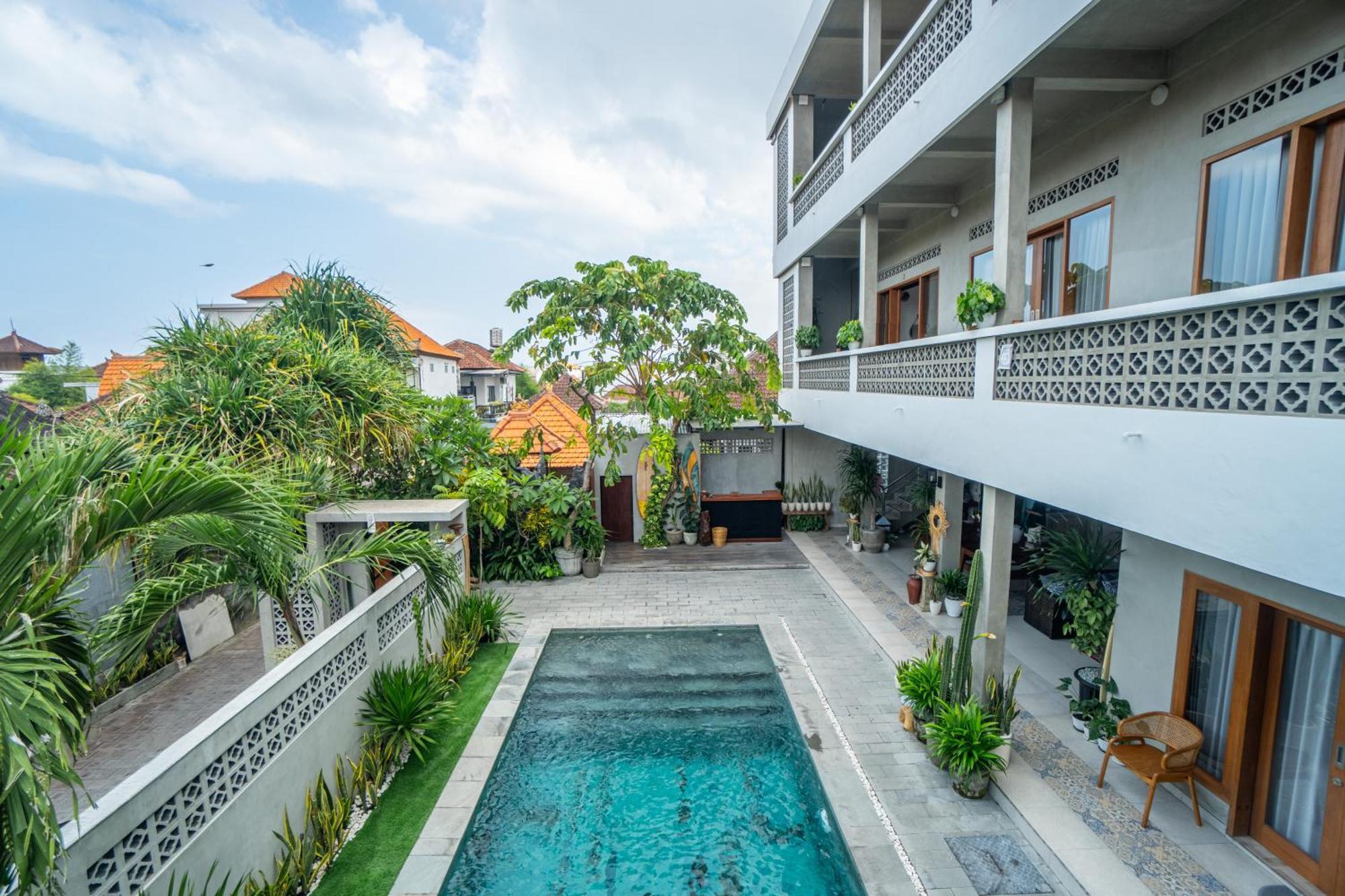 The Breeze Stay And Surf Canggu  Luaran gambar