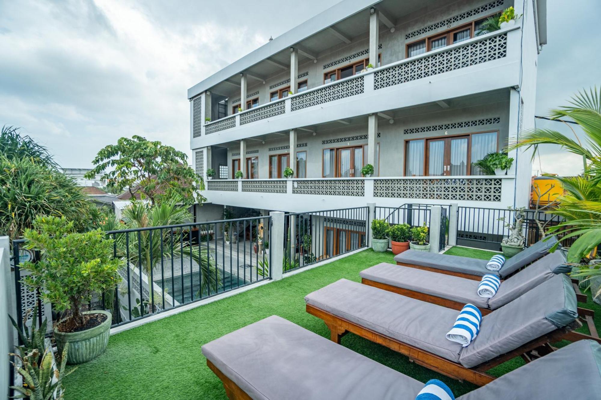 The Breeze Stay And Surf Canggu  Luaran gambar