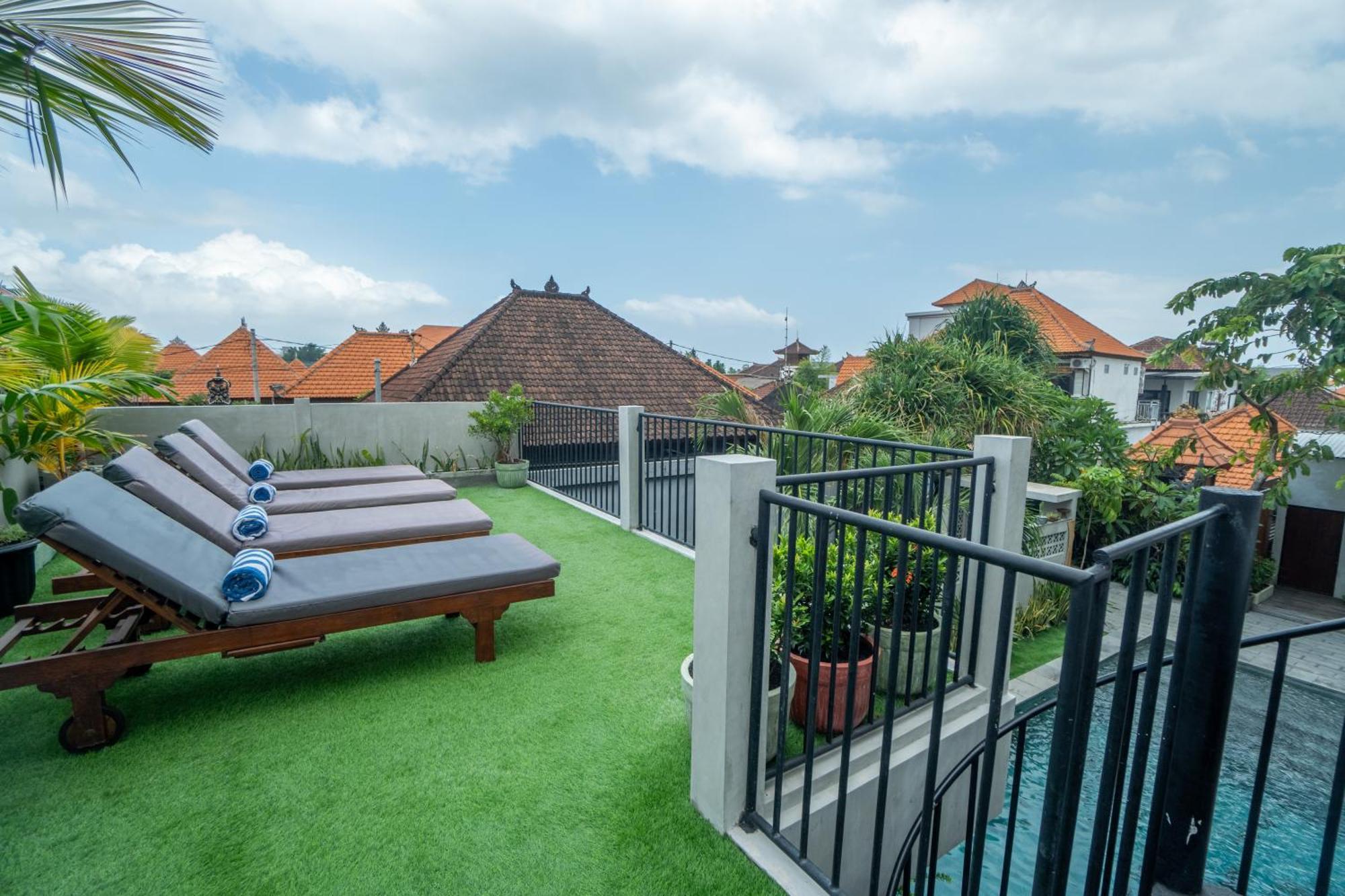 The Breeze Stay And Surf Canggu  Luaran gambar